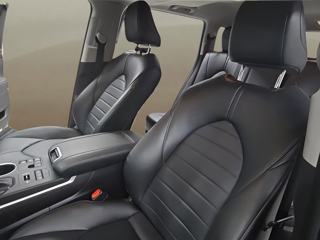 Used 2023 Toyota Highlander Limited image 13
