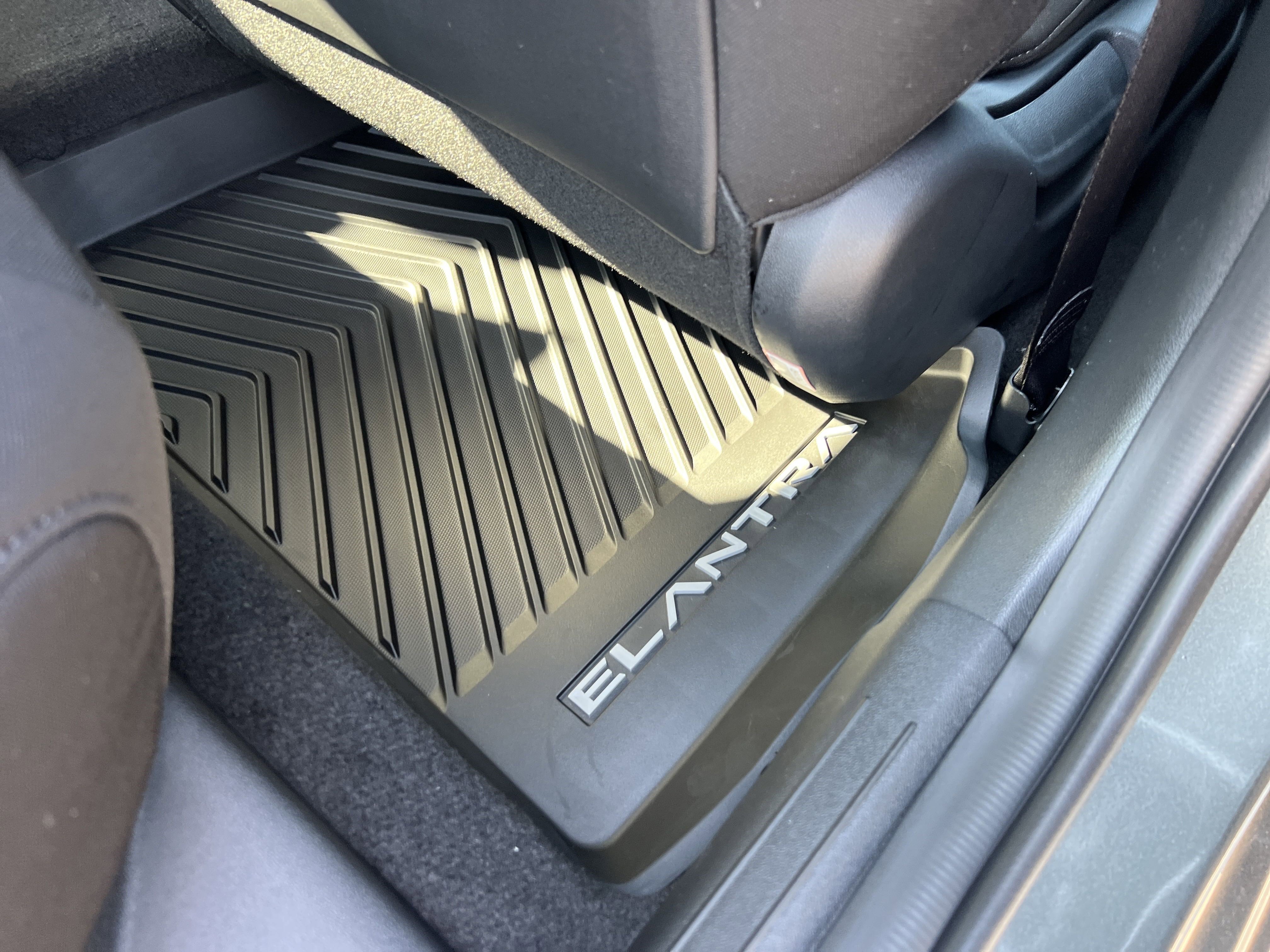 Used 2025 Hyundai Elantra Sport image 10