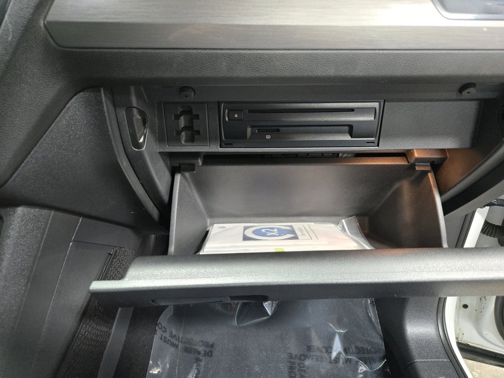 Used 2020 Volkswagen Tiguan SE w/ Panoramic Sunroof Package image 57