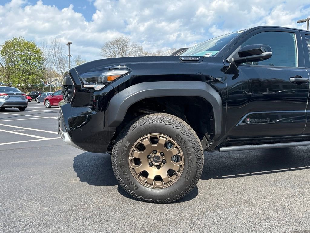 Certified 2025 Toyota Tacoma 4x4 Double Cab Hybrid image 2