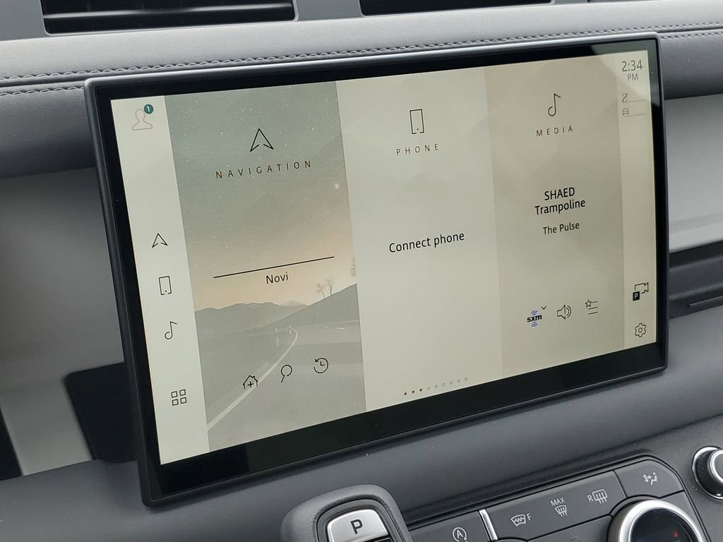 Used 2025 Land Rover Defender 130 X-Dynamic SE image 22