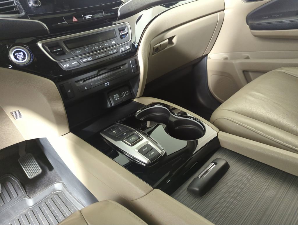 Used 2019 Honda Pilot Touring image 19