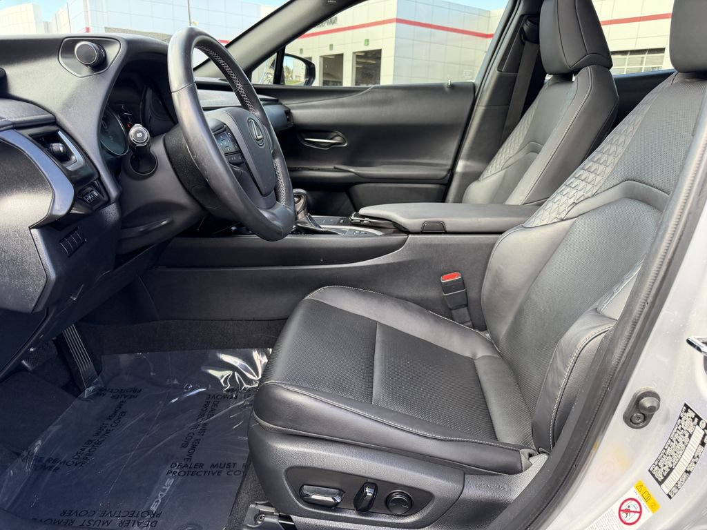 Used 2019 Lexus UX 250h w/ Premium Package AWD/4WD image 6