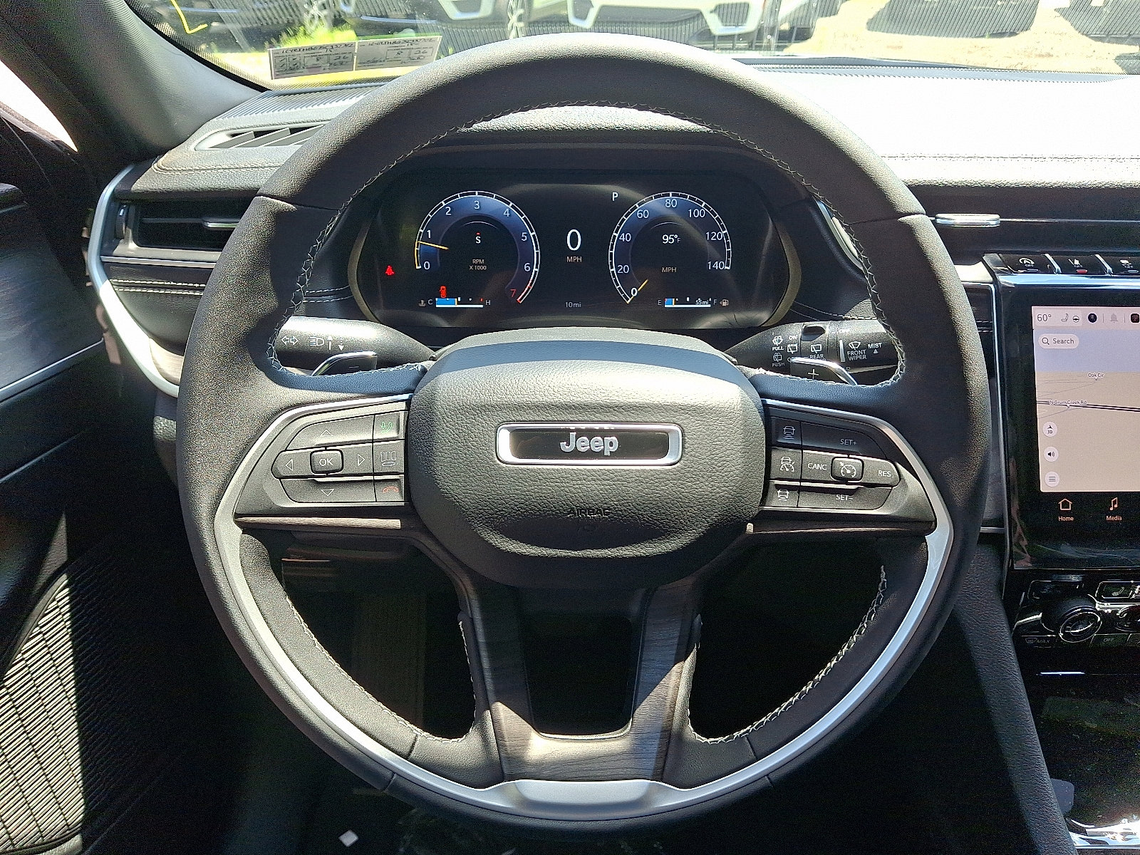 New 2025 Jeep Grand Cherokee Limited image 10