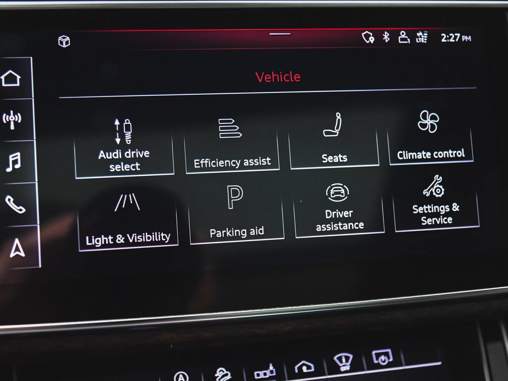 Used 2020 Audi Q8 Prestige AWD/4WD image 23