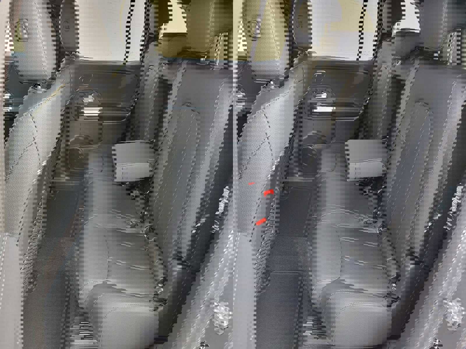 Used 2025 Mercedes-Benz EQB 350 4MATIC SUV image 18