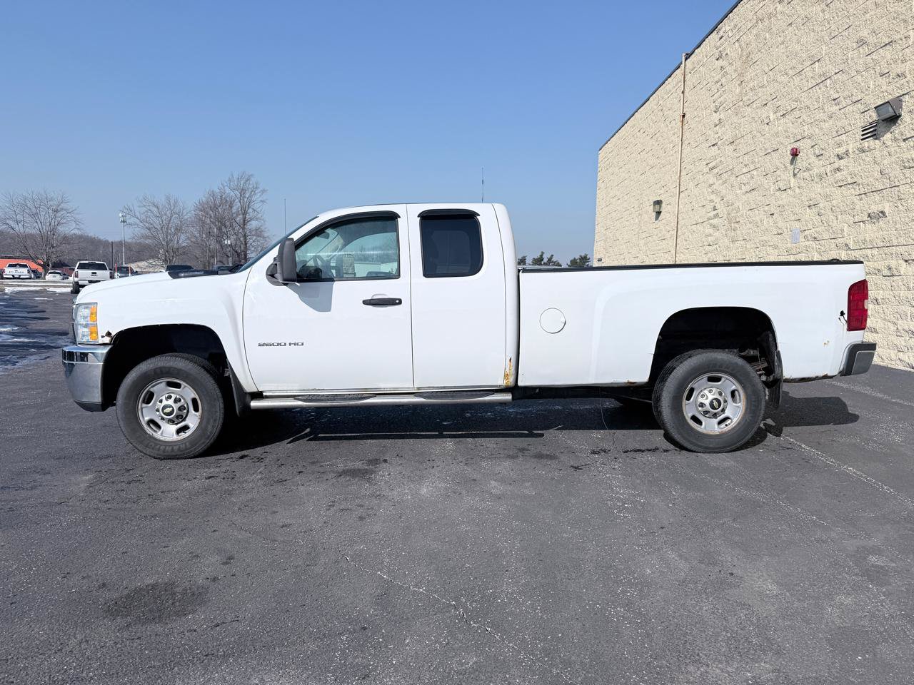 Used 2013 Chevrolet Silverado 2500 W/T AWD/4WD image 2