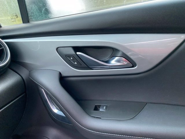 Used 2019 Chevrolet Blazer LT FWD image 19