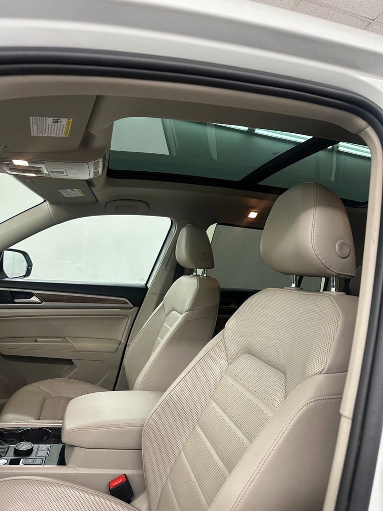 Used 2019 Volkswagen Atlas SEL Premium image 13