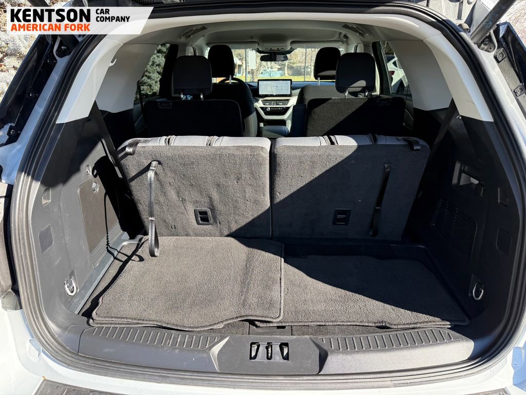 Used 2025 Ford Explorer Active image 35