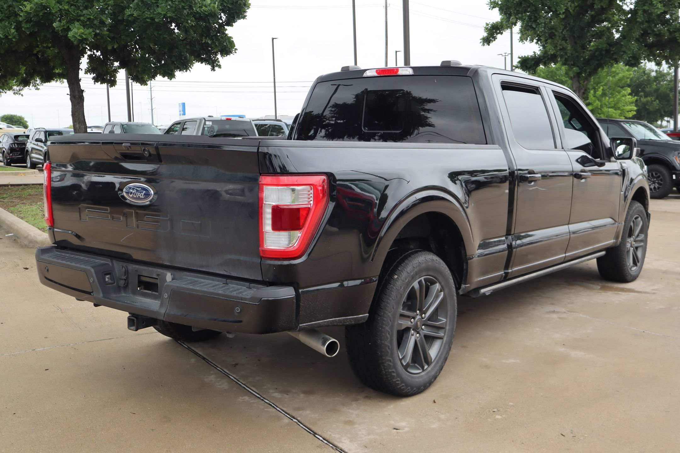 Used 2023 Ford F150 Lariat w/ Equipment Group 502A High AWD/4WD image 3
