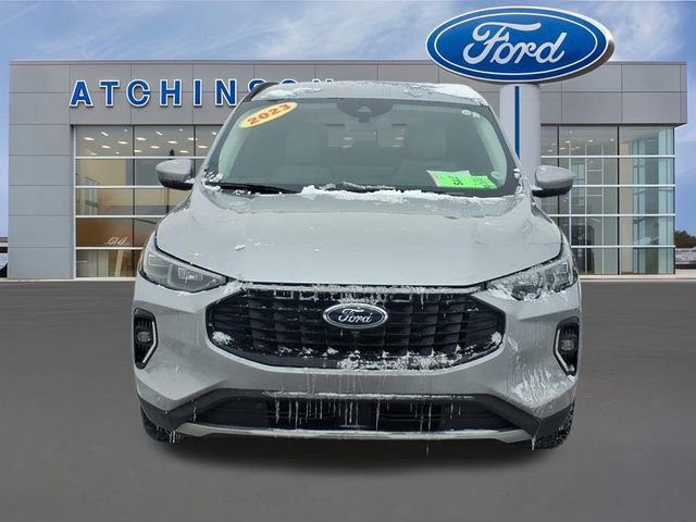 Certified 2023 Ford Escape Platinum image 2