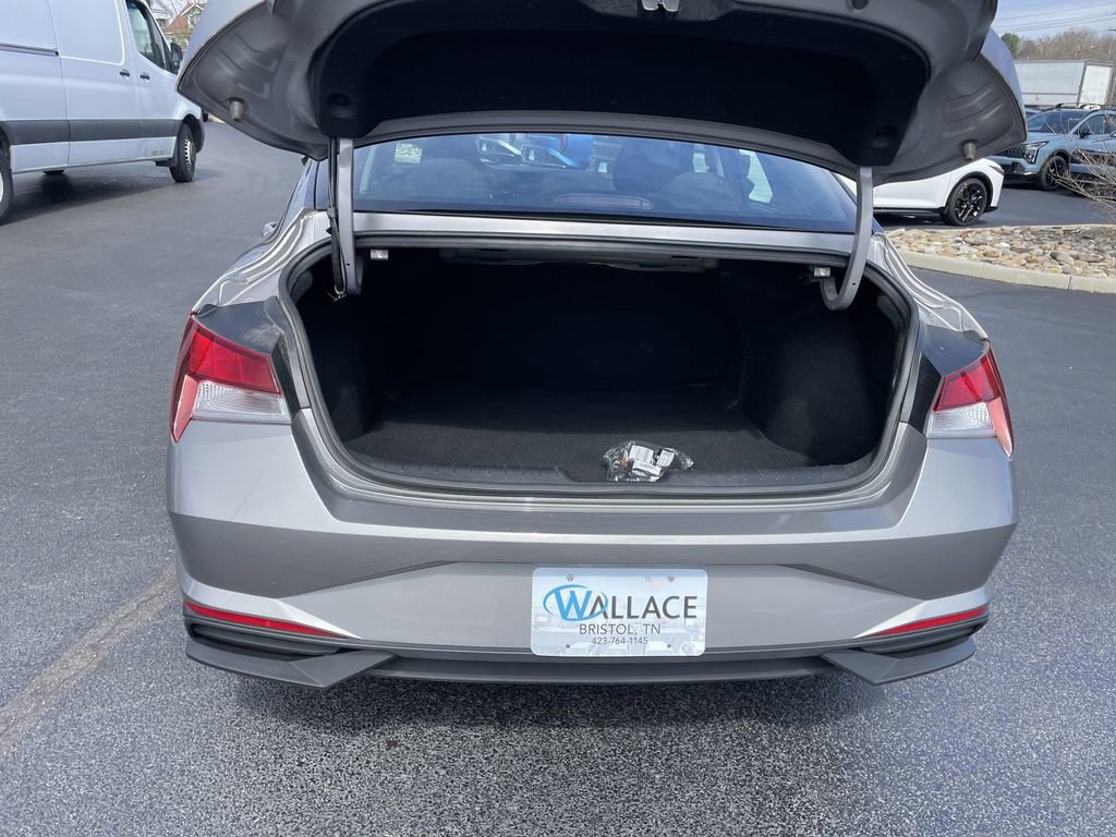Used 2023 Hyundai Elantra SEL image 33