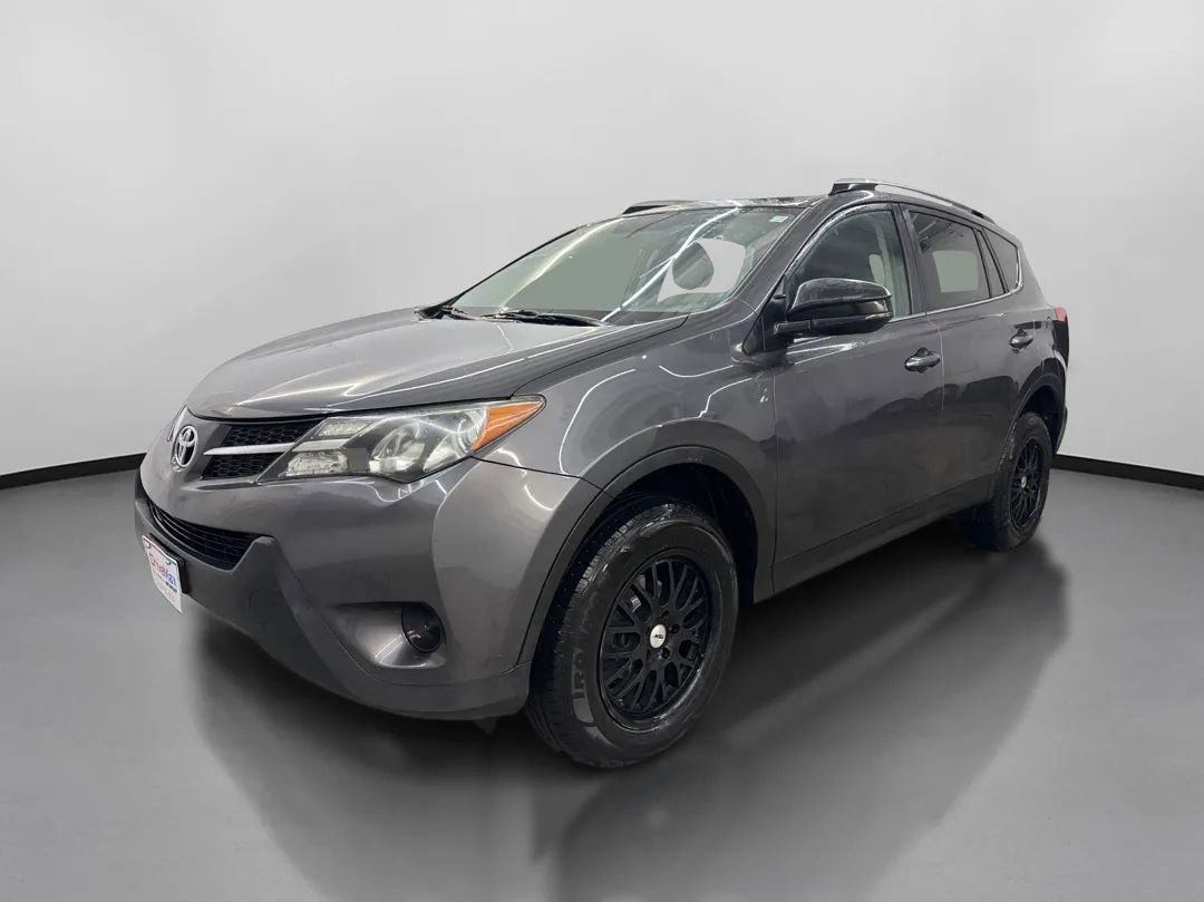 Used 2013 Toyota RAV4 LE AWD/4WD image 4