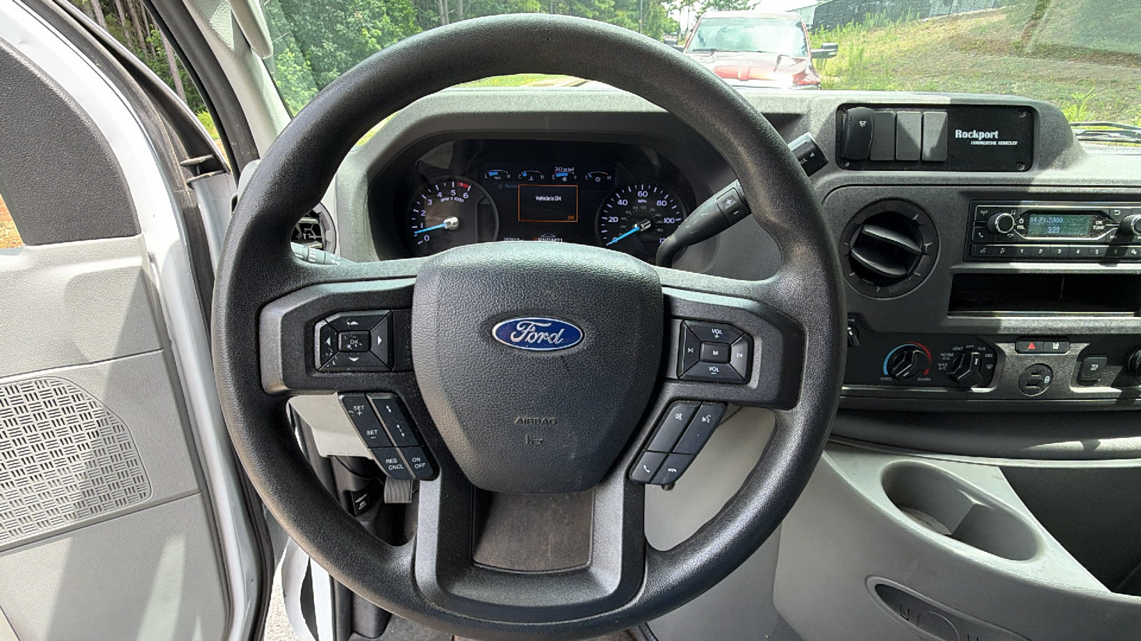 Used 2022 Ford E-350 and Econoline 350 Super Duty RWD image 22