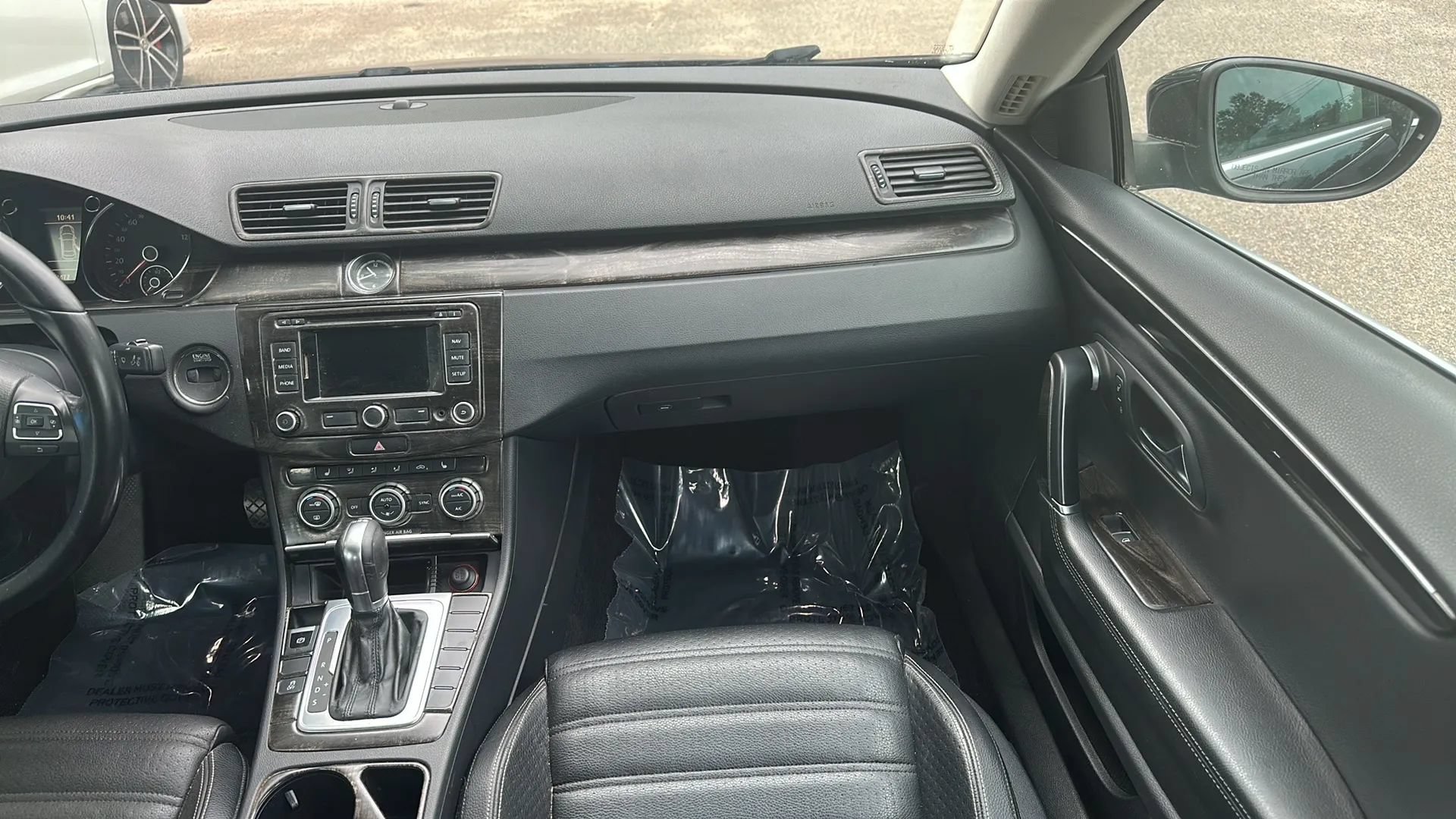 Used 2013 Volkswagen CC Lux FWD image 25