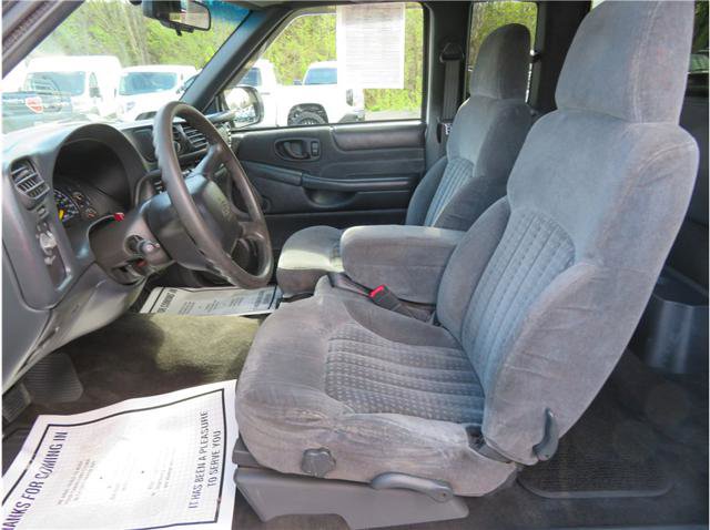 Used 2001 Chevrolet S10 Pickup LS w/ Preferred Equipment Group RWD image 4