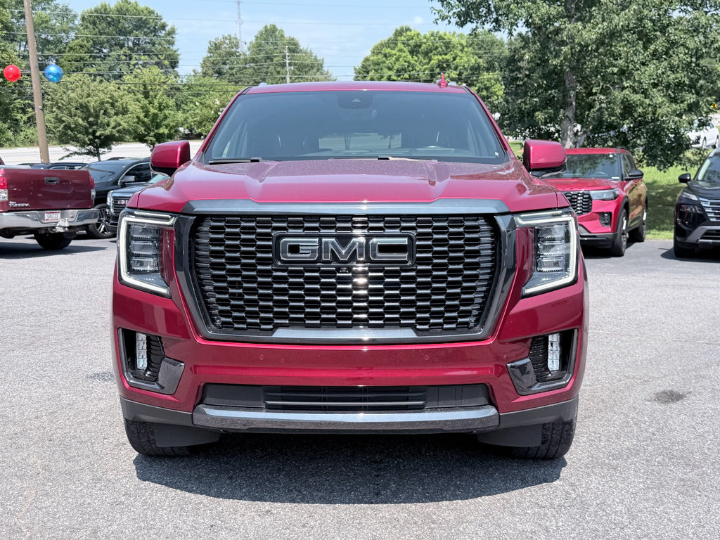 Used 2023 GMC Yukon Denali Ultimate AWD/4WD image 3