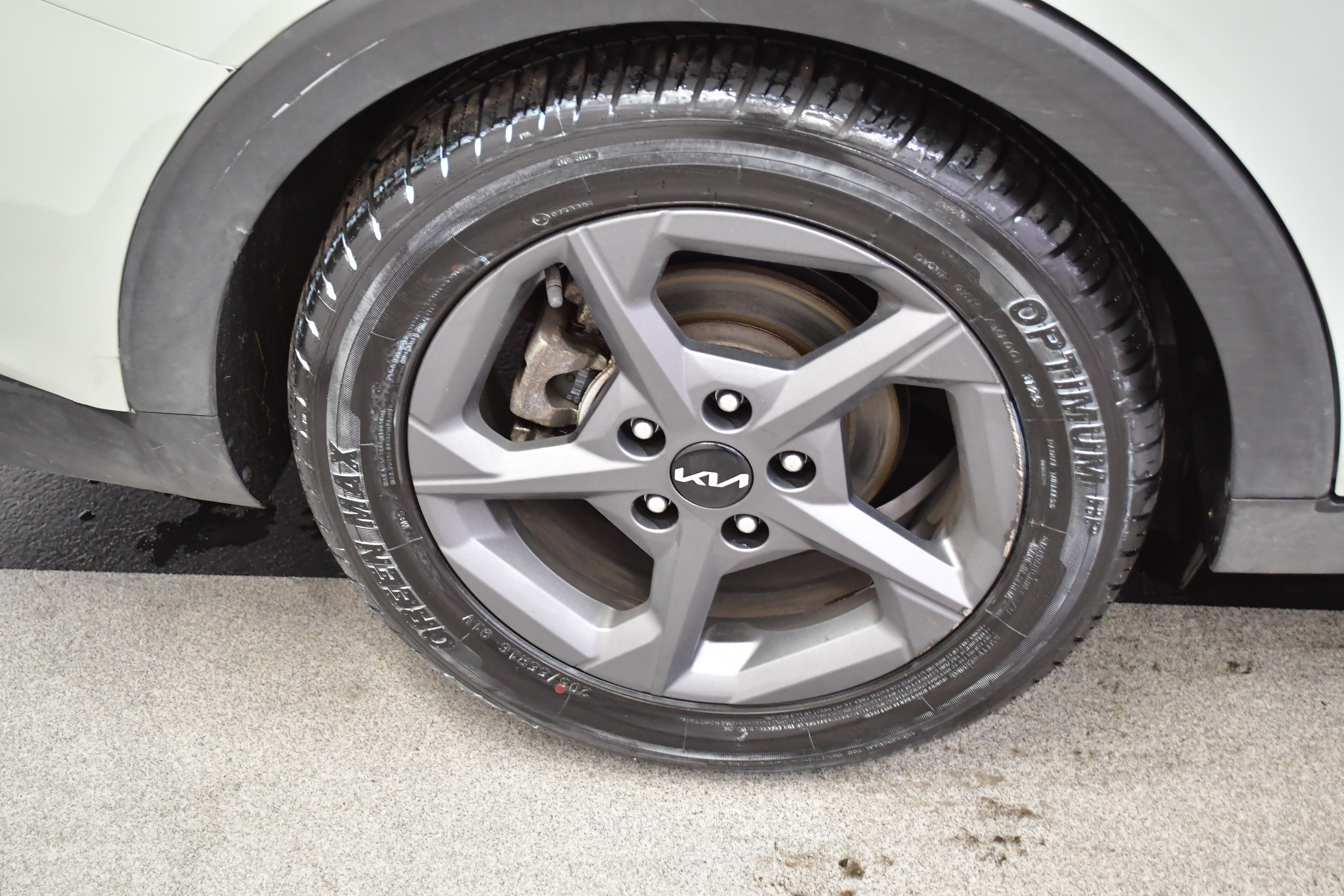 Used 2025 Kia K4 FWD image 36