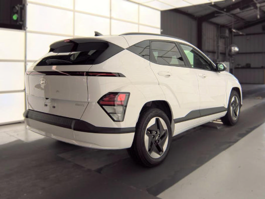 Used 2024 Hyundai Kona SEL FWD image 9