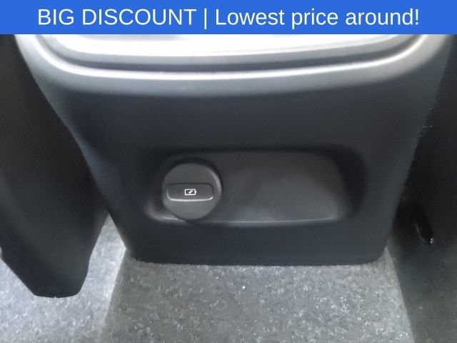Used 2023 Volvo XC40 B5 Plus AWD/4WD image 21