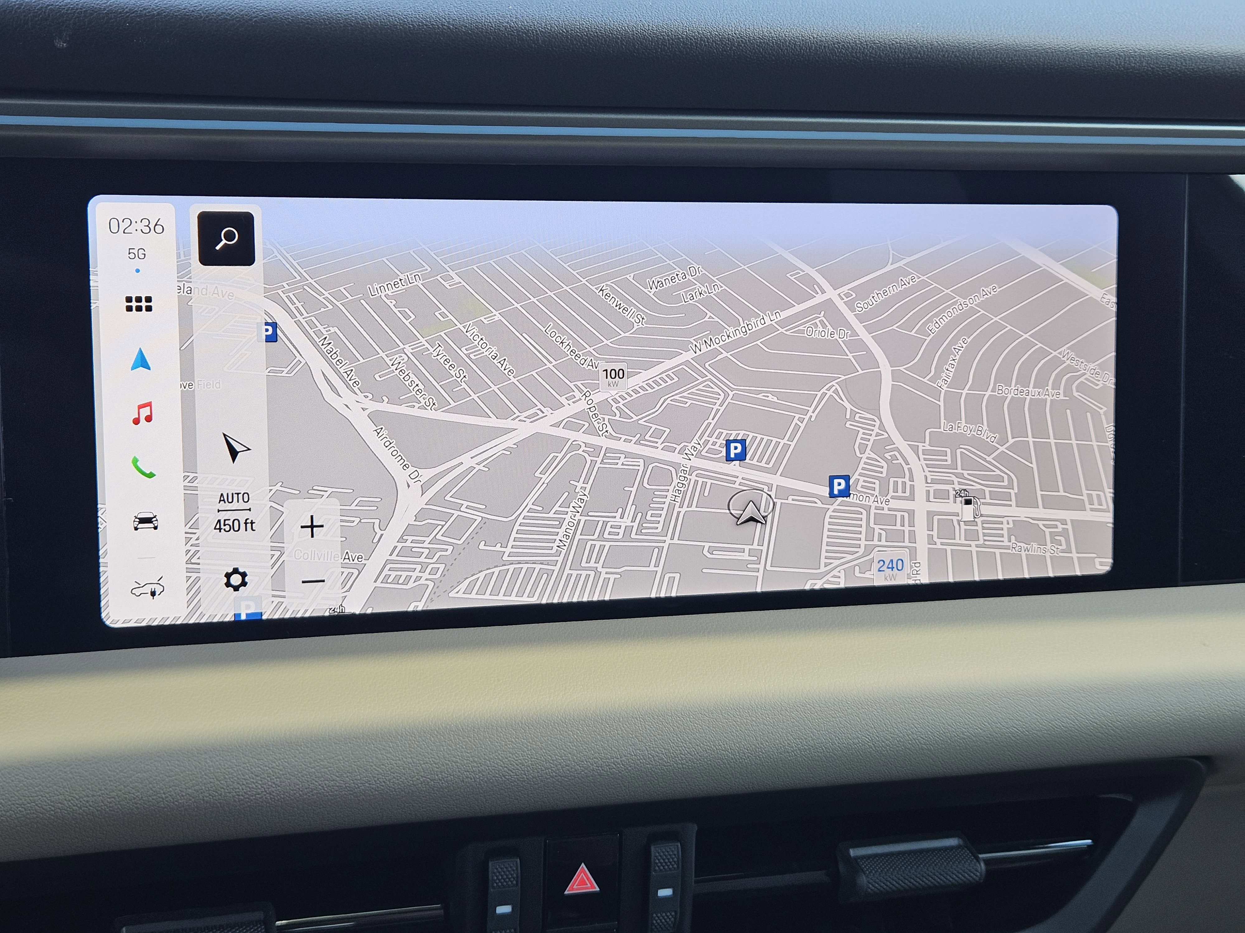 Certified 2025 Porsche Macan 4 Electric image 17