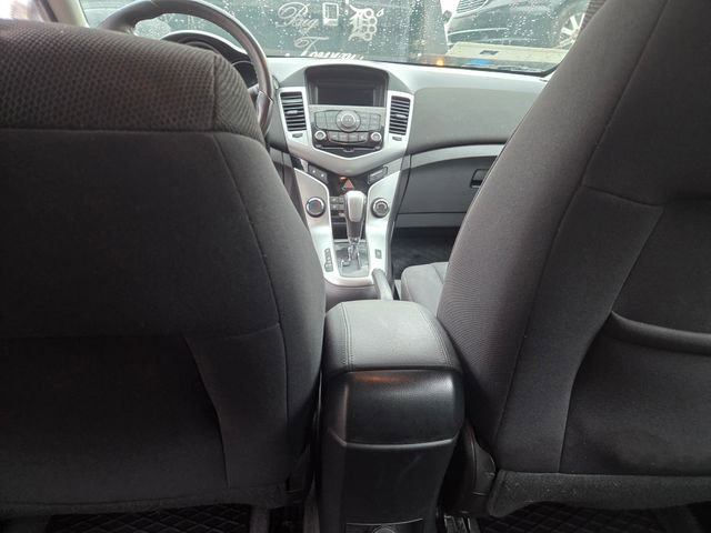 Used 2014 Chevrolet Cruze LT image 39