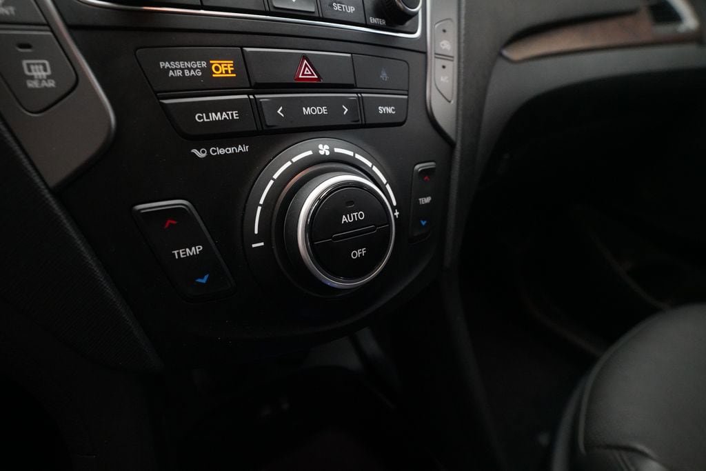 Used 2018 Hyundai Santa Fe Sport AWD/4WD image 23