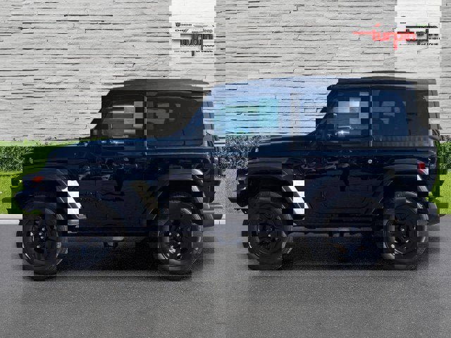 Used 2022 Jeep Wrangler Sport image 2