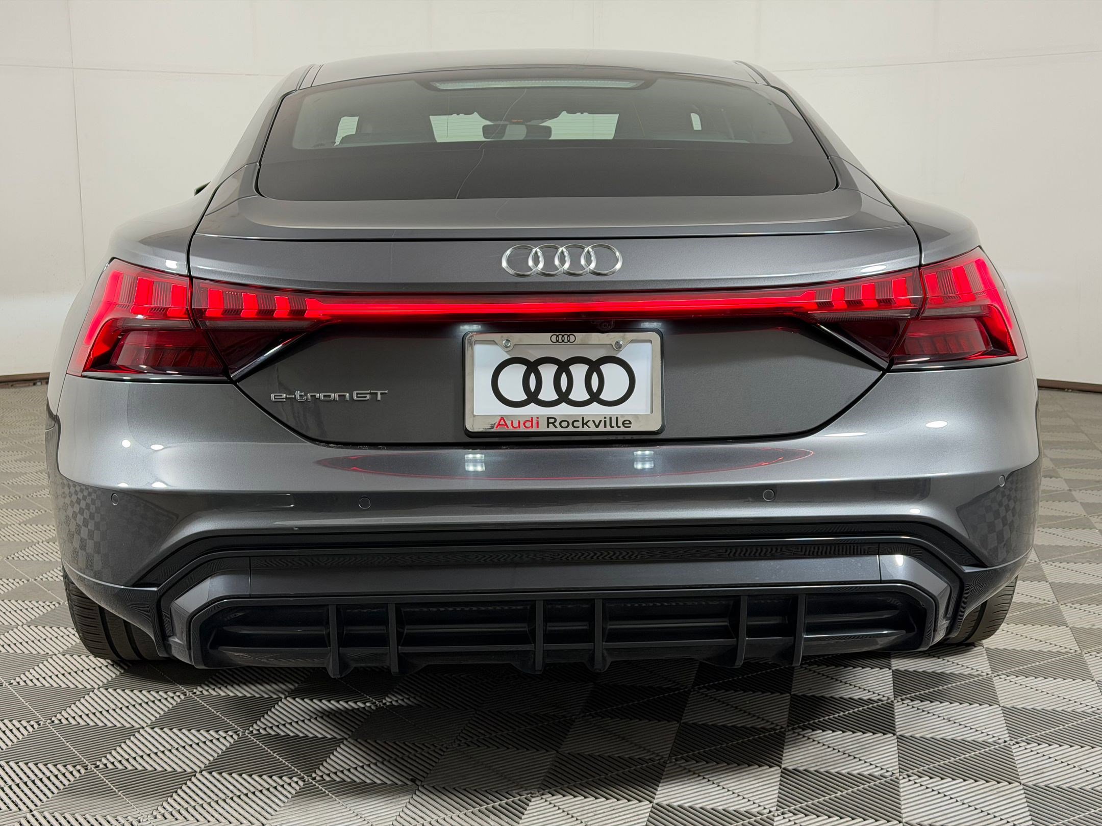 Used 2023 Audi e-tron GT Prestige w/ Prestige Package AWD/4WD image 10