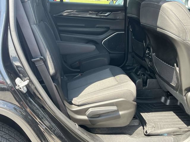 Used 2022 Jeep Grand Cherokee L Laredo w/ Luxury Tech Group I AWD/4WD image 23
