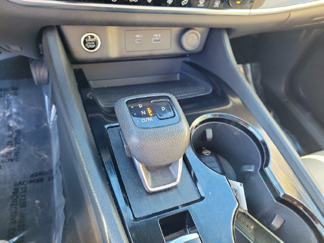 Used 2023 Nissan Rogue SV w/ SV Premium B Package FWD image 33