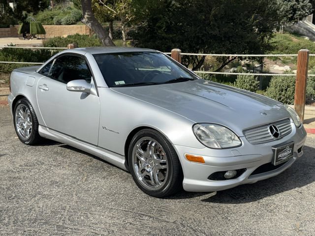 Used 2004 Mercedes-Benz SLK 32 AMG image 4