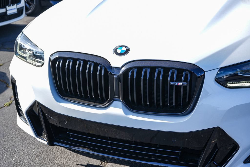 Used 2024 BMW X4 M40i w/ Shadowloine Package AWD/4WD image 13
