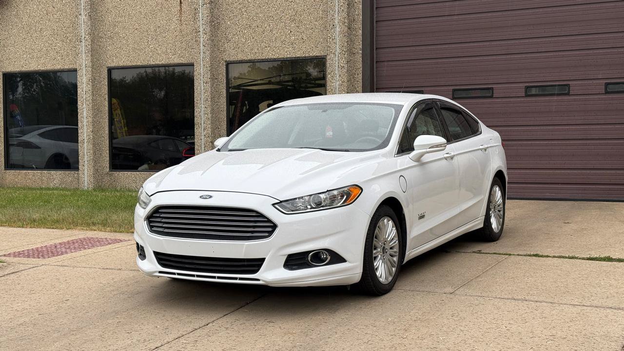 Used 2016 Ford Fusion Energi SE FWD image 3