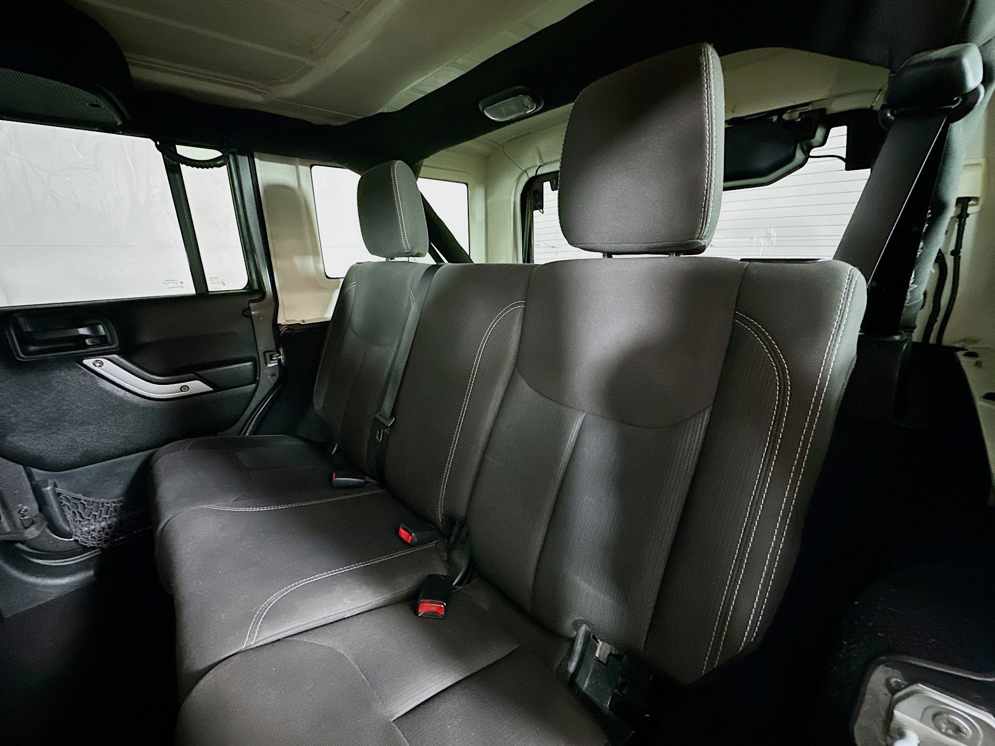 Used 2018 Jeep Wrangler Unlimited Sahara image 21