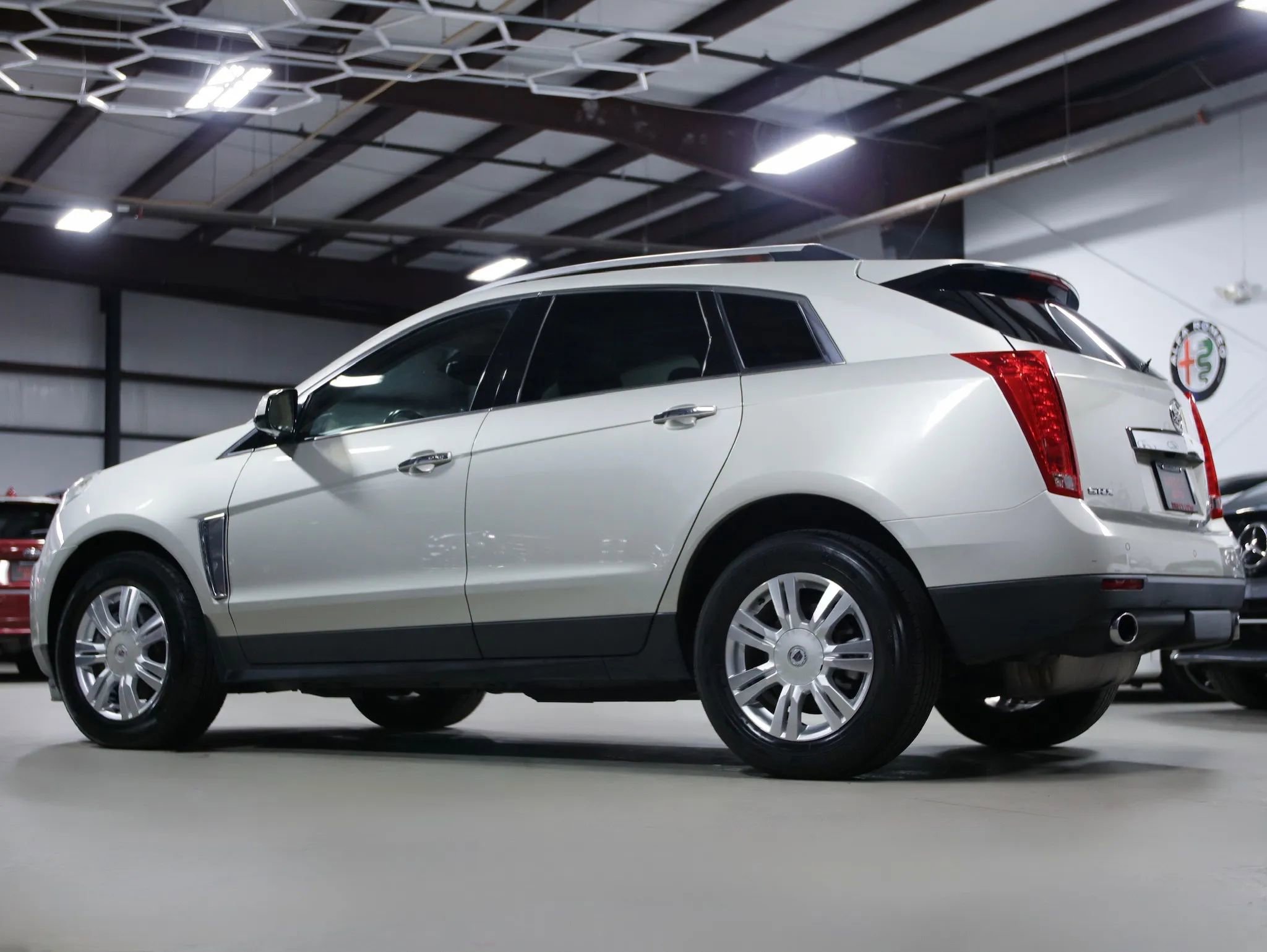 Used 2014 Cadillac SRX Luxury w/ Driver Awareness Package image 16
