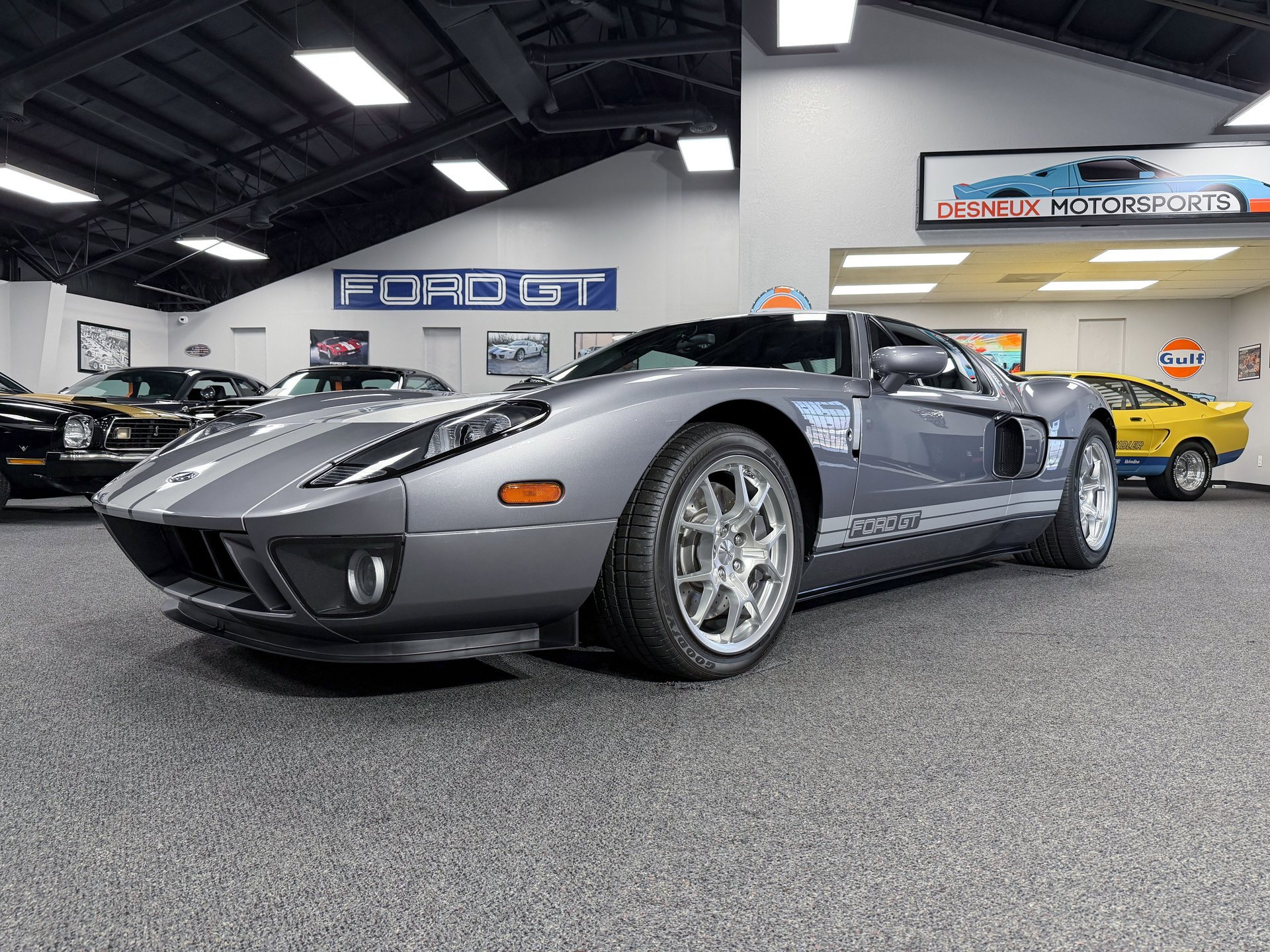 Used 2006 Ford GT image 29