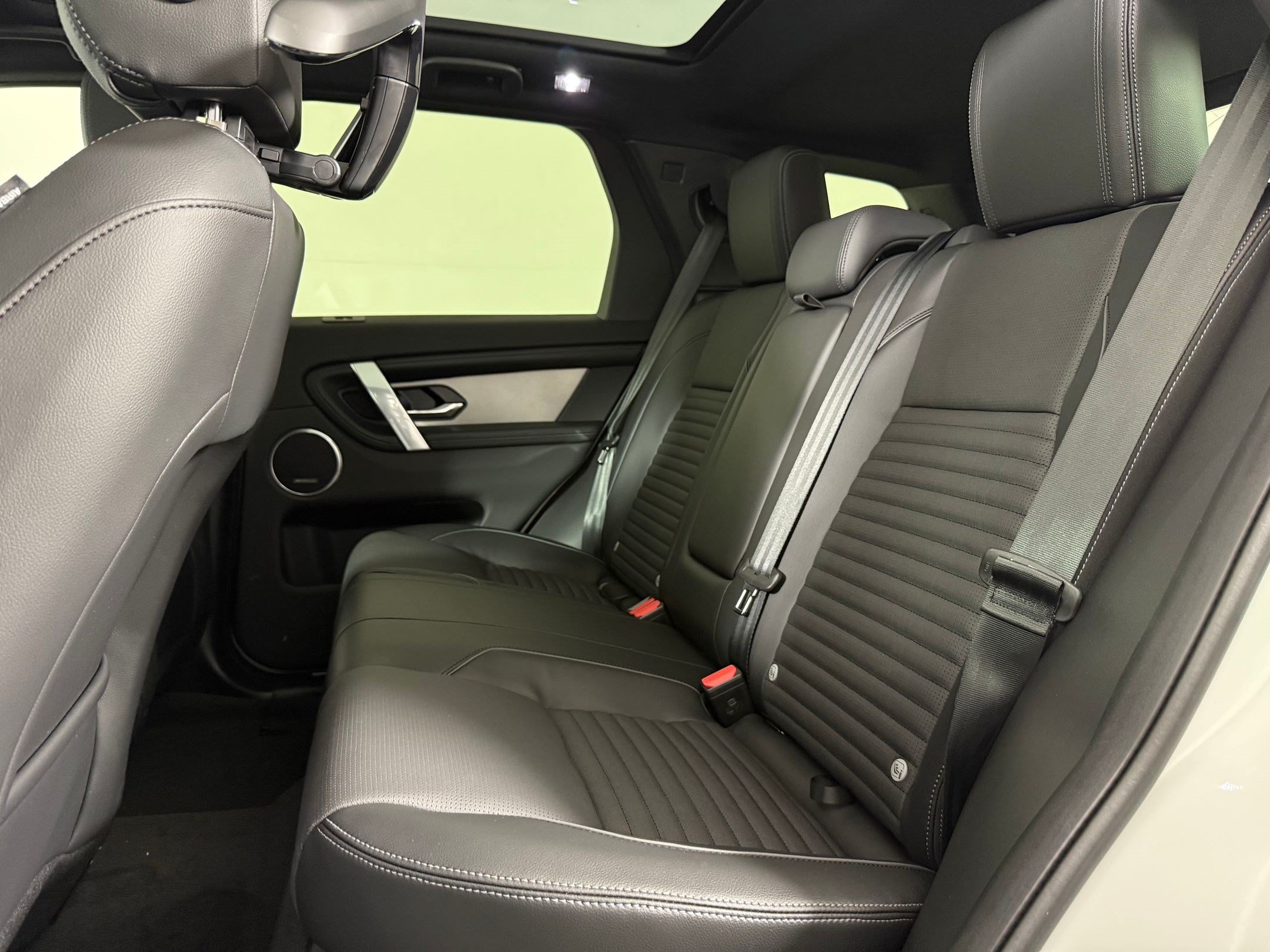 New 2026 Land Rover Discovery Sport Landmark AWD/4WD image 22