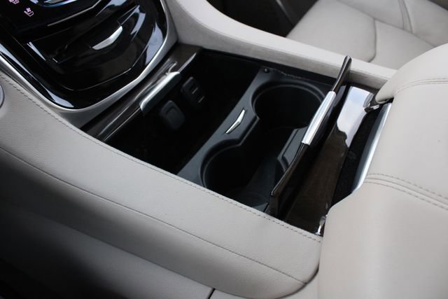Used 2020 Cadillac Escalade ESV Luxury RWD image 21