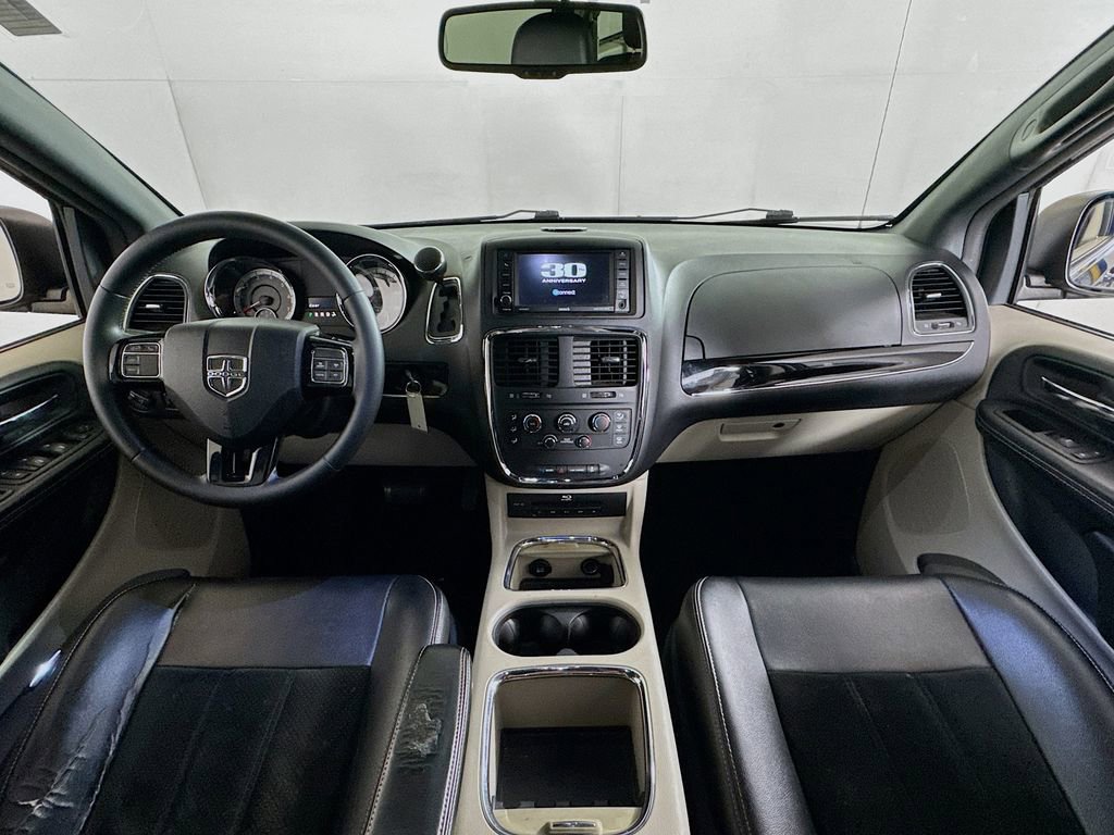Used 2014 Dodge Grand Caravan SXT FWD image 29