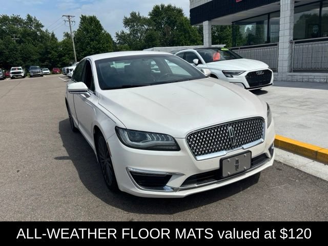 Used 2017 Lincoln MKZ Reserve FWD image 4