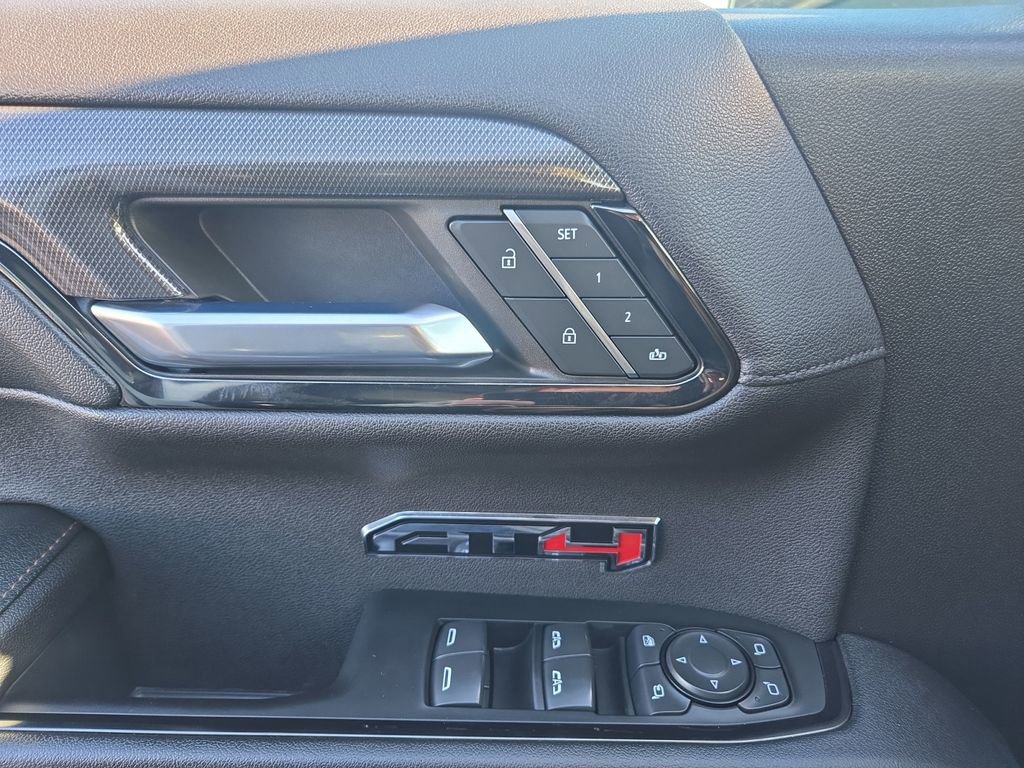 Used 2024 GMC Sierra 1500 AT4 w/ AT4 Preferred Package image 17