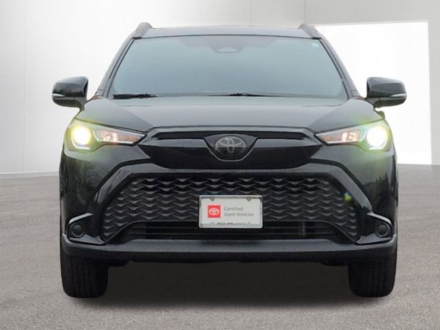 Used 2025 Toyota Corolla Cross AWD Hybrid w/ Moonroof Package image 2