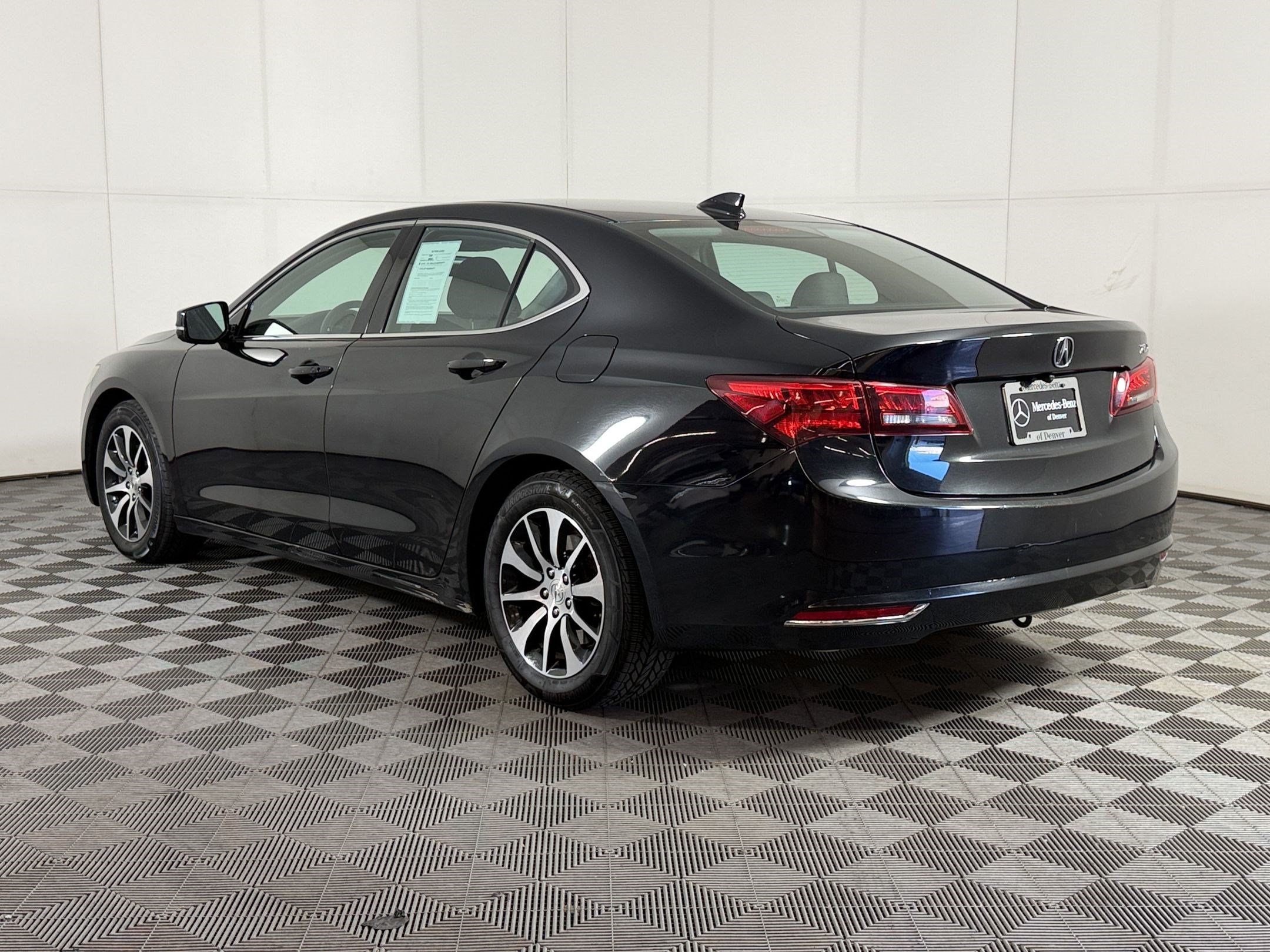 Used 2016 Acura TLX FWD image 3