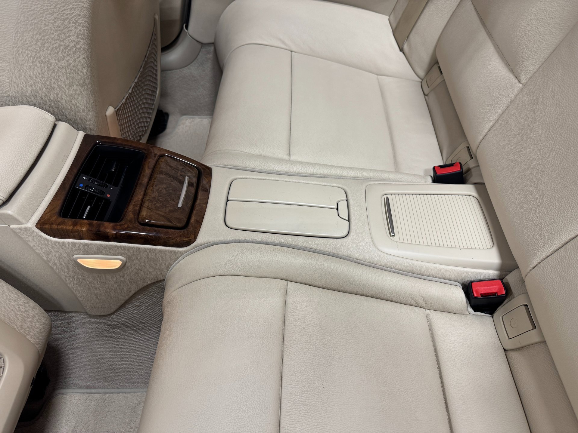 Used 2008 BMW 335i Convertible image 29