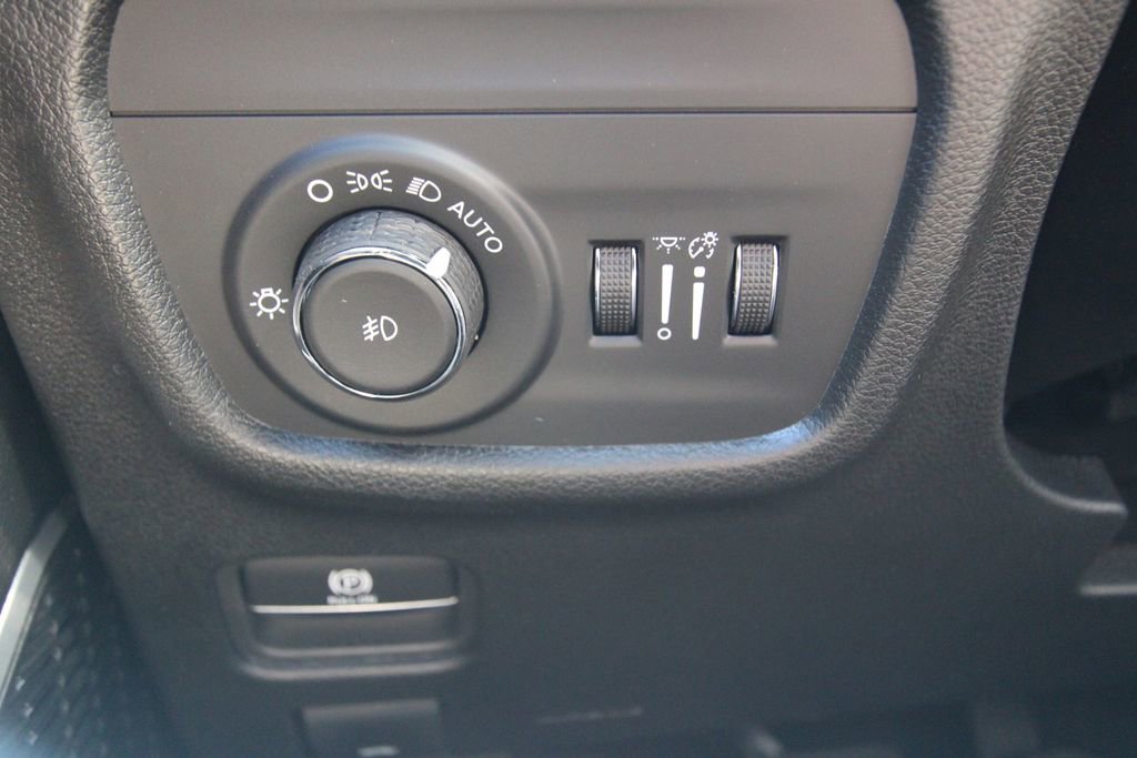 New 2026 Jeep Grand Cherokee Limited image 23