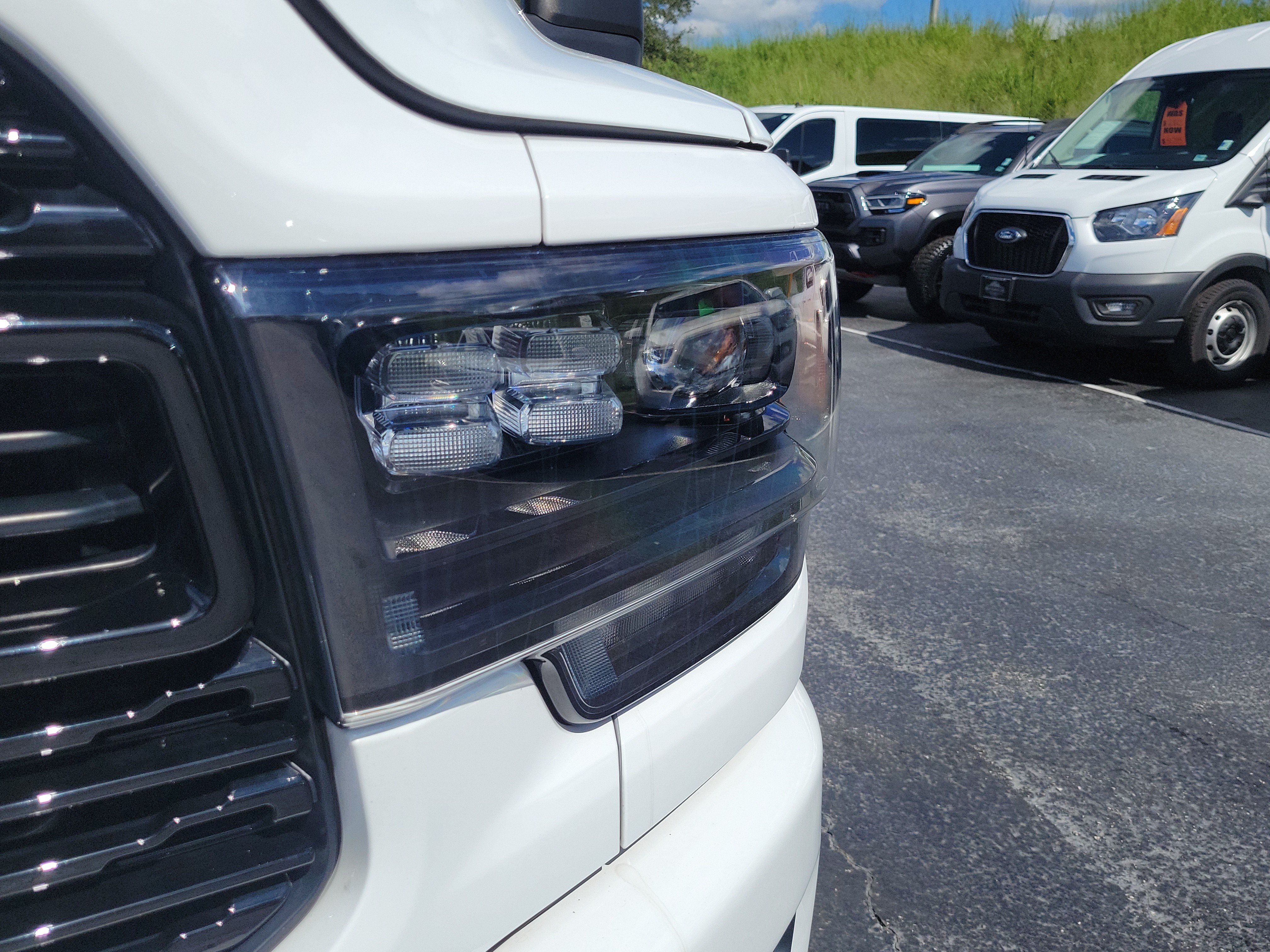 Used 2024 RAM 2500 Limited AWD/4WD image 3