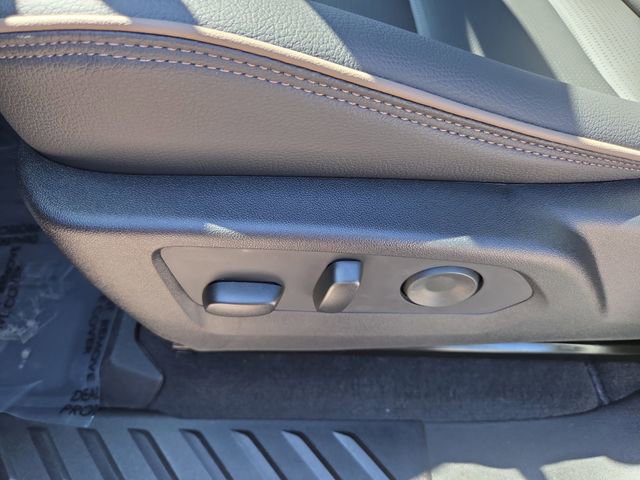 New 2026 GMC Canyon Denali w/ LPO, Denali Black Edition image 18