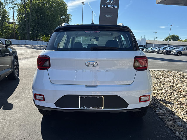 New 2026 Hyundai Venue SEL FWD image 5